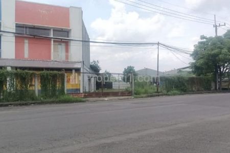 Dijual Tanah Bangunan Strategis di Jalan Raya Taman, Sidoarjo
