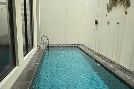 Sewa Rumah 2 Lantai di Lebak Bulus, Jakarta Selatan - Ada Kolam Renang