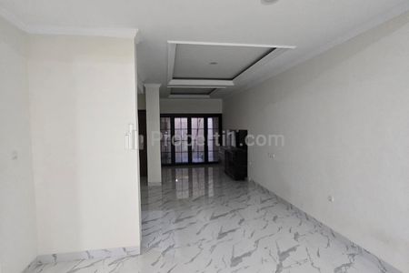 Dijual Rumah Modern 2 Lantai – Kelapa Gading, Puan Timur Bangunan Baru 2025 | Jalan Lebar 3 Mobil | Siap Huni