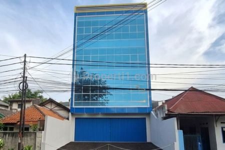 Dijual Ruko / Mini Building Brand New 4,5 Lantai Siap Pakai di Area Jatinegara, Jakarta Timur, Lokasi Super Strategis