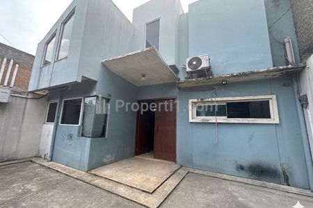 Dijual Rumah Kokoh Siap Huni Lokasi Premium di Cirendeu Tangerang Selatan | LT 134 m² | 1,5 M Nego