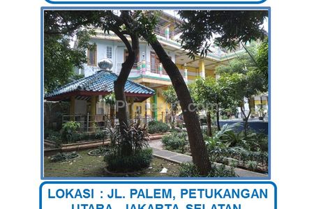 Jual Rumah 3 Lantai di Jl. Palem, Petukangan Utara, Pesanggrahan, Jakarta Selatan - Harga di Bawah Pasaran