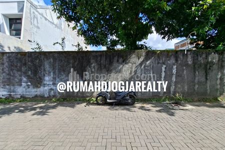 Jual Tanah Kecil Strategis di Seturan Raya Sleman Yogyakarta Dekat STIE YKPN, UPN, AMIKOM, PAKUWONMALL