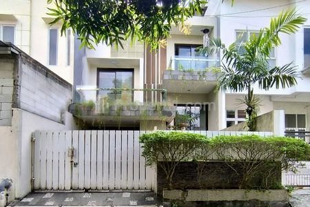 Dijual Rumah Siap Huni di Gading Cipta Residence Kelapa Gading, Jakarta Utara