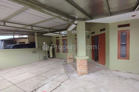 Jual Rumah Siap Huni 2 Kamar Tidur 2 Kamar Mandi Carport Lingkungan Nyaman Aman dan Tenang di Cisaranten Kulon Arcamanik Bandung