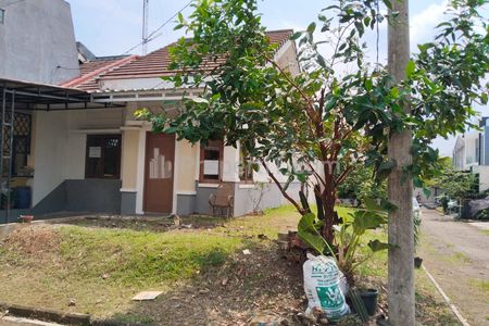 Disewakan Rumah Hook, Bebas Banjir, Dekat Toko Swalayan, Pinggir Jalan Raya Utama, Dekat Mall di Sawangan, Depok