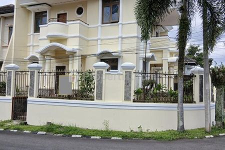 Dijual Rumah Hook di Istana Regency Dekat ke Pintu Tol Pasteur Kota Bandung