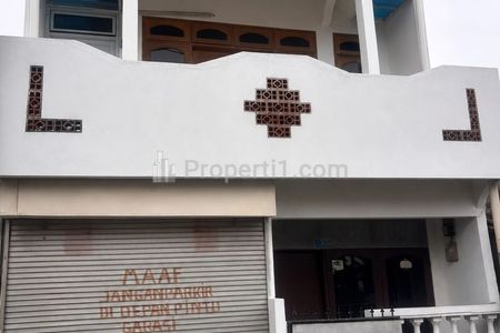 Disewakan Rumah 2 Lantai Area Bebas Banjir Lingkungan Aman Nyaman di Klender Jakarta Timur