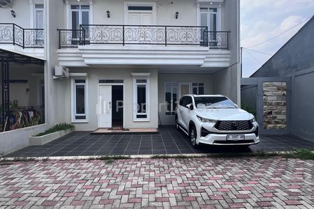 Dijual Rumah Luas di Kalimulya Depok - LT 113m² LB 120m², Carport 2 Mobil