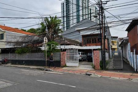 Dijual Rumah Second Strategis di Salemba Tengah Jak Pus
