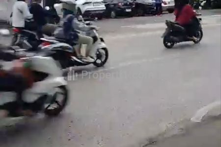 Dijual Tanah dan Bangunan Strategis di Pinggir Jalan Raya Utama M Kahfi 2, Jakarta Selatan