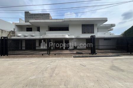 Jual Rumah Hoek Danau Sunter Jakarta Utara, Parkir Luas, Murah