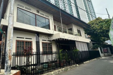 Dijual Rumah Hook Terawat di Salemba Tengah Jakarta Pusat