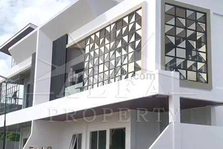 Jual Rumah 2 Lantai Mewah Baru Siap Huni