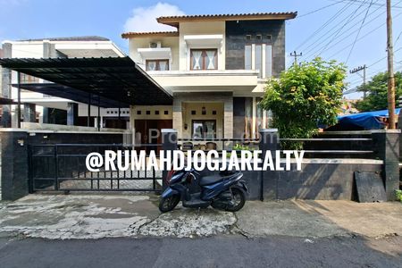 Jual Rumah Modern Tanah Luas Kawasan Elite Anggajaya Condongcatur Yogyakarta Dekat PAKUWON, JIH, UGM