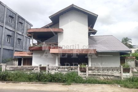Jual Rumah 2 Lantai Dekat Pusat Bisnis Pusat Kuliner