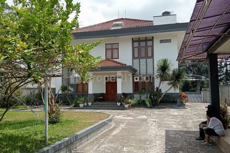 Tampak depan