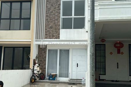 Dijual Rumah 3 Lantai Lokasi Strategis di Kalideres JakBar Siap Huni