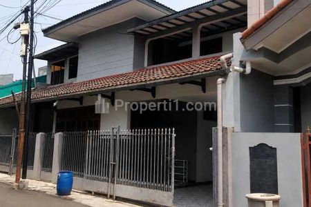 Dijual Rumah Second 2 Lantai Dalam Perumahan di Tanah Baru Beji Depok