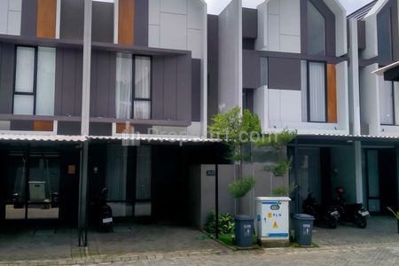 Dijual & Disewakan Rumah di Perumahan Grand Eastern, Kota Surabaya