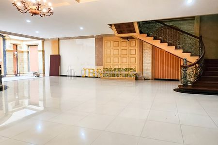 Jual Rumah di Komplek Cemara Asri Medan Jalan Flamboyan - Kondisi Siap Huni