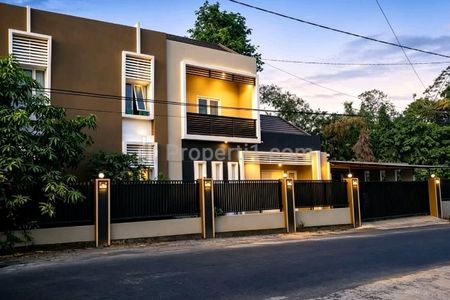 Jual Rumah Tinggal & Ruang Usaha Strategis di Tepi Jalan Utama Purwomartani Kalasan Sleman Yogyakarta