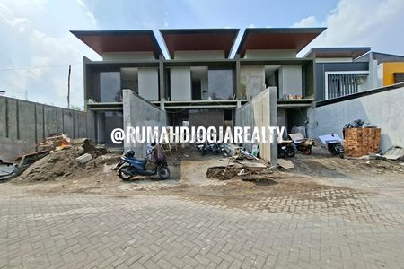 Jual Rumah Baru Full Furnish Kolam Renang Proses Finishing di Jl. Kaliurang Km 9,5 Yogyakarta Dekat UGM, UII