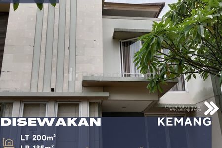 Disewakan Rumah Cantik Asri di Area Town House Kawasan Elit Kemang Jakarta Selatan