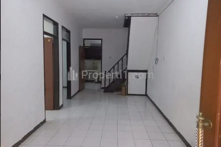Disewakan Rumah Strategis Sarijadi Bandung