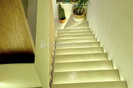Jual Rumah Jagakarsa Jakarta Selatan, Full Furnished, Hoek, Siap Huni, Bagus, Murah