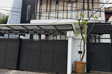 Disewakan Rumah Pondok Indah Jakarta Selatan, 2 Lantai Full Furnished