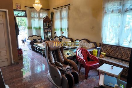 Dijual Rumah Hook Kondisi Siap Huni di Komplek Cemara Hijau Medan Jalan Metal