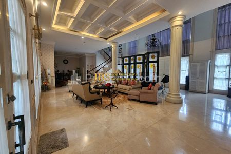Dijual Rumah Jumbo Siap Huni 2 Tingkat di Komplek Cemara Asri - Medan