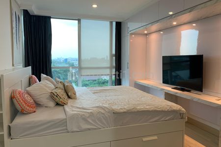Disewakan Apartemen Kemang Village Residence 3+1 BR Furnished, Private Lift & Pet Friendly