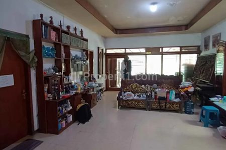  Jual Rumah Lama di Ketintang Surabaya Selatan, Cocok Jadi Kost/Hunian/Usaha
