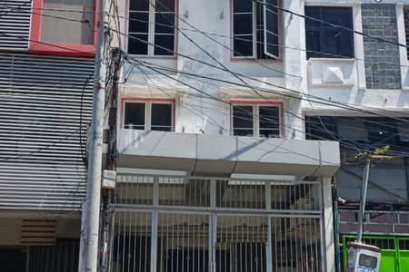 Ruko Dijual di Jalan Kayoon Genteng Surabaya Pusat