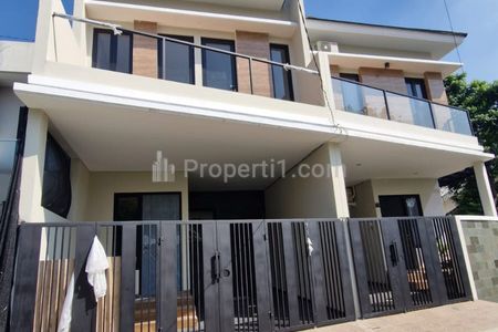 Dijual Rumah Baru Siap Huni di Wiyung Brantas, Surabaya 