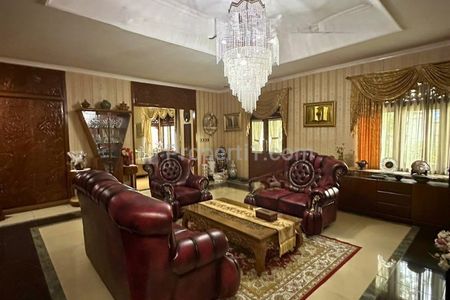 Turun Harga! Dijual Rumah 2 Lantai di Ciganjur, Jagakarsa, Jakarta Selatan