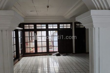 Dijual Rumah Strategis Antapani Bandung