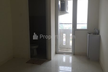 Disewakan Unit Studio Unfurnished di Apartemen Green Pramuka City