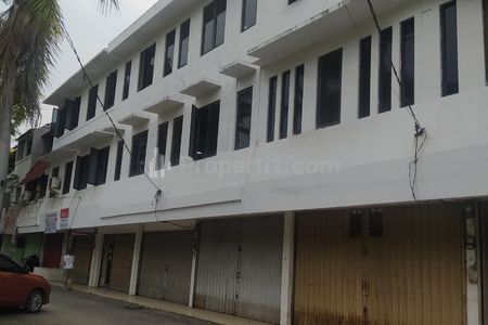 Dijual Ruko Gandeng 5 Unit Ex Konveksi Baju Renang di Kelapa Gading Jakarta Utara