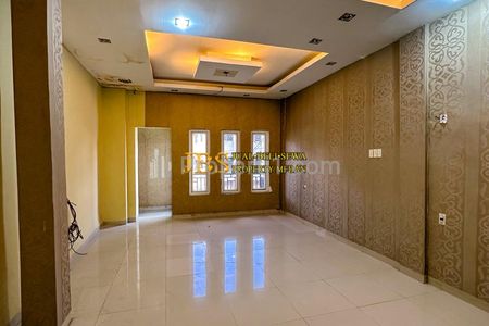 Dijual Ruko di Jalan Sekip - Adam Malik, Medan Kondisi Siap Huni