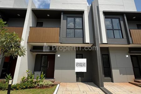 Dijual Rumah Bangunan Baru Siap Huni di Summarecon Crown Gading Cluster Regia Bekasi