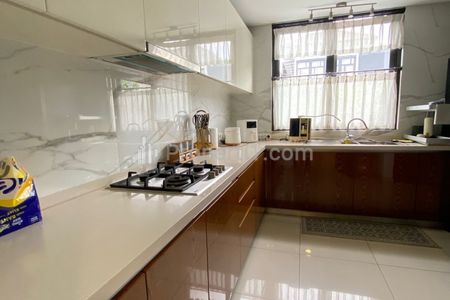 Dijual Rumah Lakewood Nava Park Bumi Serpong Damai Tangerang