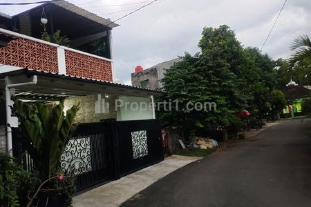 Dijual Rumah Second Terawat dalam Komplek Tenang di Pondok Bambu Jakarta Timur
