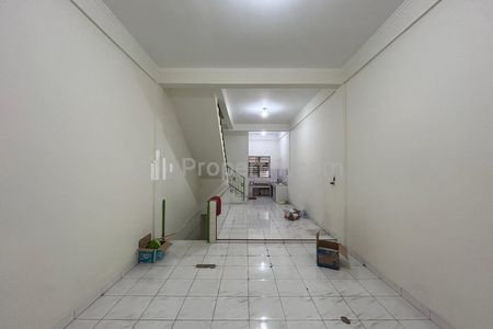 Disewakan Ruko 3 Lantai Deket Pusat Perbelanjaan MMTC Medan