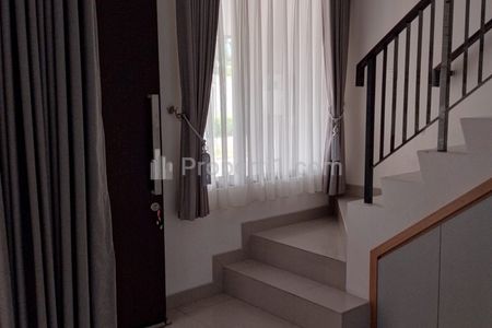 Sewa Rumah Milenial PIK2 2 Lantai 2+1 BR | Semi Furnish | Rapi Siap Huni