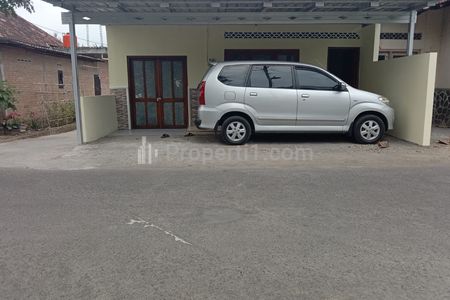 Jual Rumah Strategis Pinggir Jalan Aspal di Godean Sleman Yogyakarta Bisa untuk Usaha