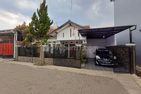 Dijual Rumah Luas Harga Murah Dekat Pemkot dan Alun-alun Kota Cimahi 