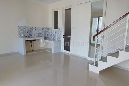 Oper Sewa Murah! Rumah 2 Lantai di Cluster Elite Grand Island Suvadiva Pakuwon City Surabaya Semi Furnished